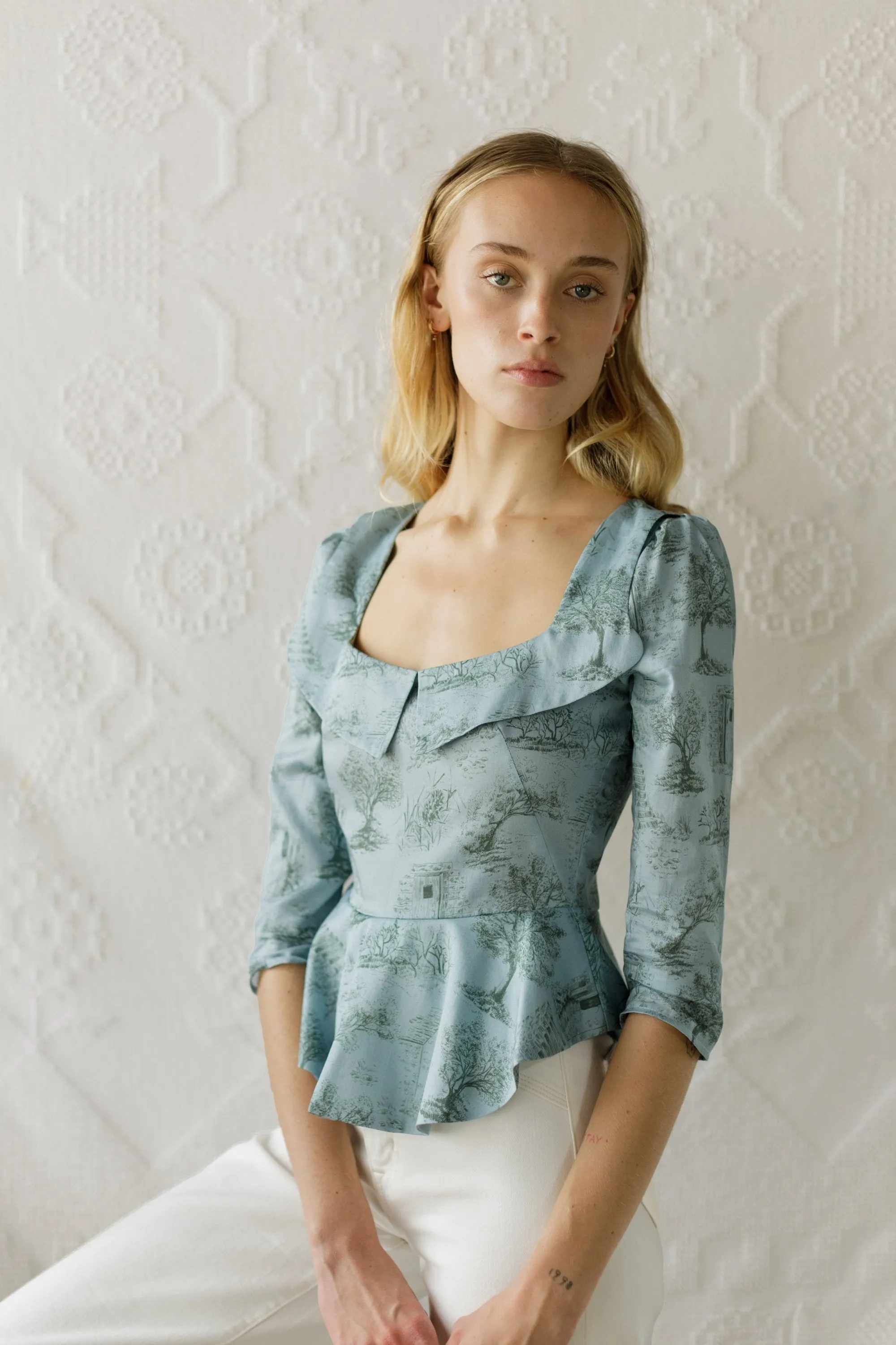 Mari Top / Cottage Blue   Pewter Green Cotton Toile